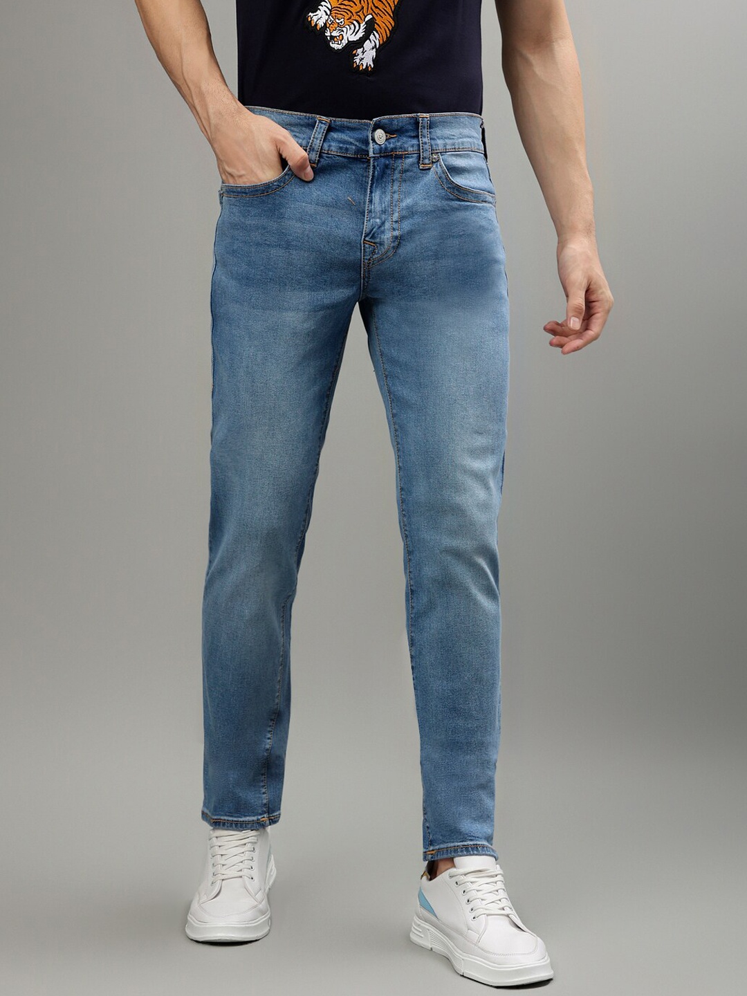 True Religion Men SN Rocco Skinny Fit Clean Look Heavy Fade Stretchable Jeans, Blue
True Religion Men SN Rocco Skinny Fit Clean Look Heavy Fade Stretchable Jeans, Blue