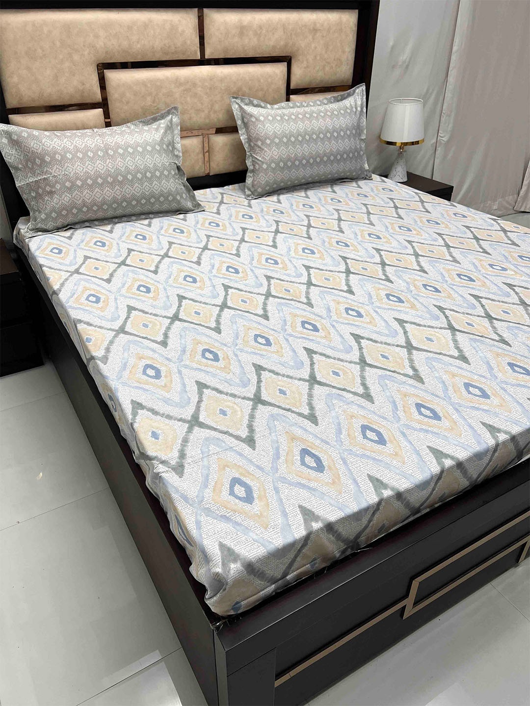 Pure Decor Cotton King Size Double Bed Bedsheet With 2 Pillow Covers 2.74m X 2.74m, Grey
Pure Decor Cotton King Size Double Bed Bedsheet With 2 Pillow Covers 2.74m X 2.74m, Grey