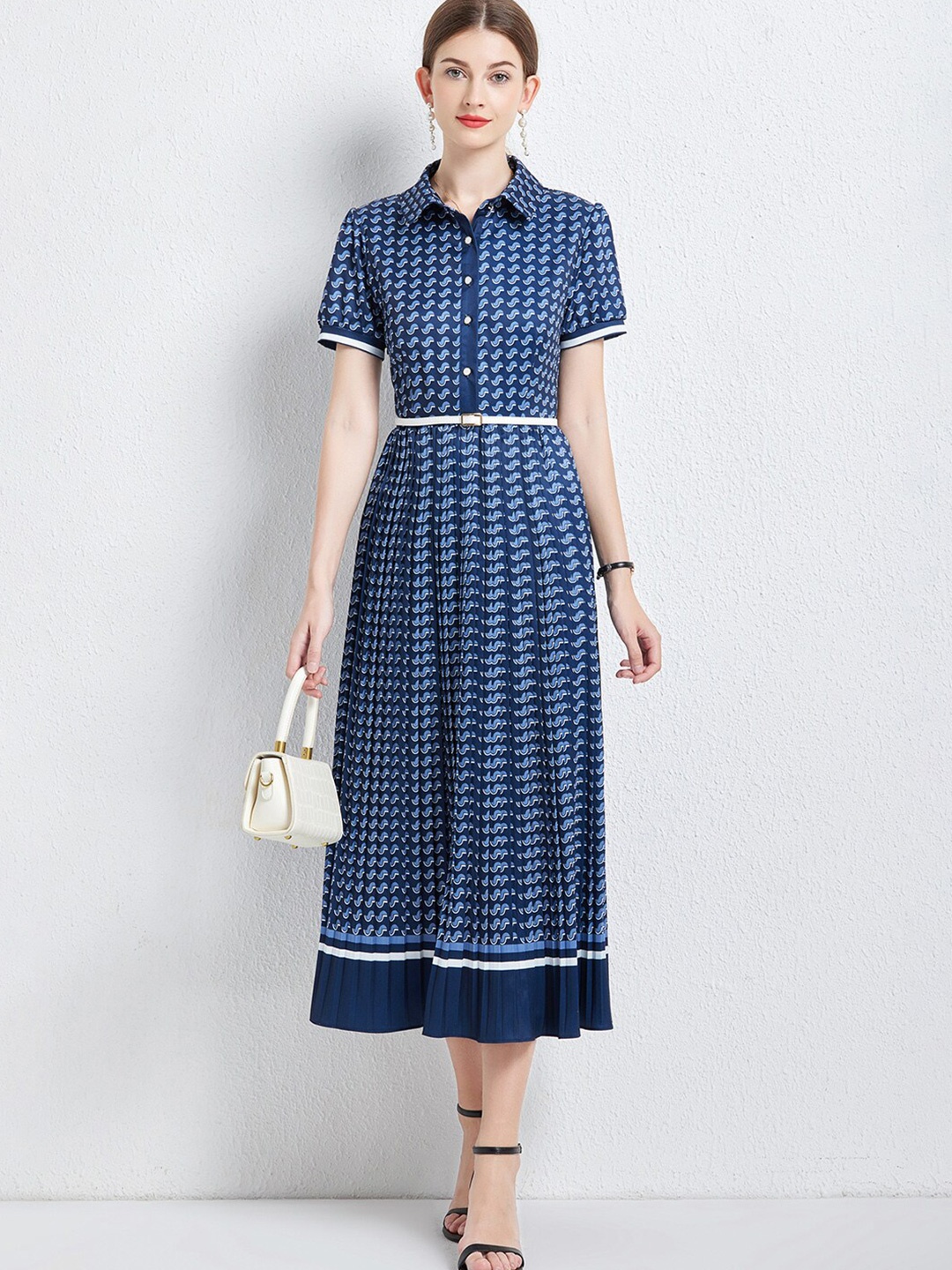 JC Collection Abstract Printed Shirt Collar Fit & Flare Pleated Shirt Midi Dress, Navy blue
JC Collection Abstract Printed Shirt Collar Fit & Flare Pleated Shirt Midi Dress, Navy blue