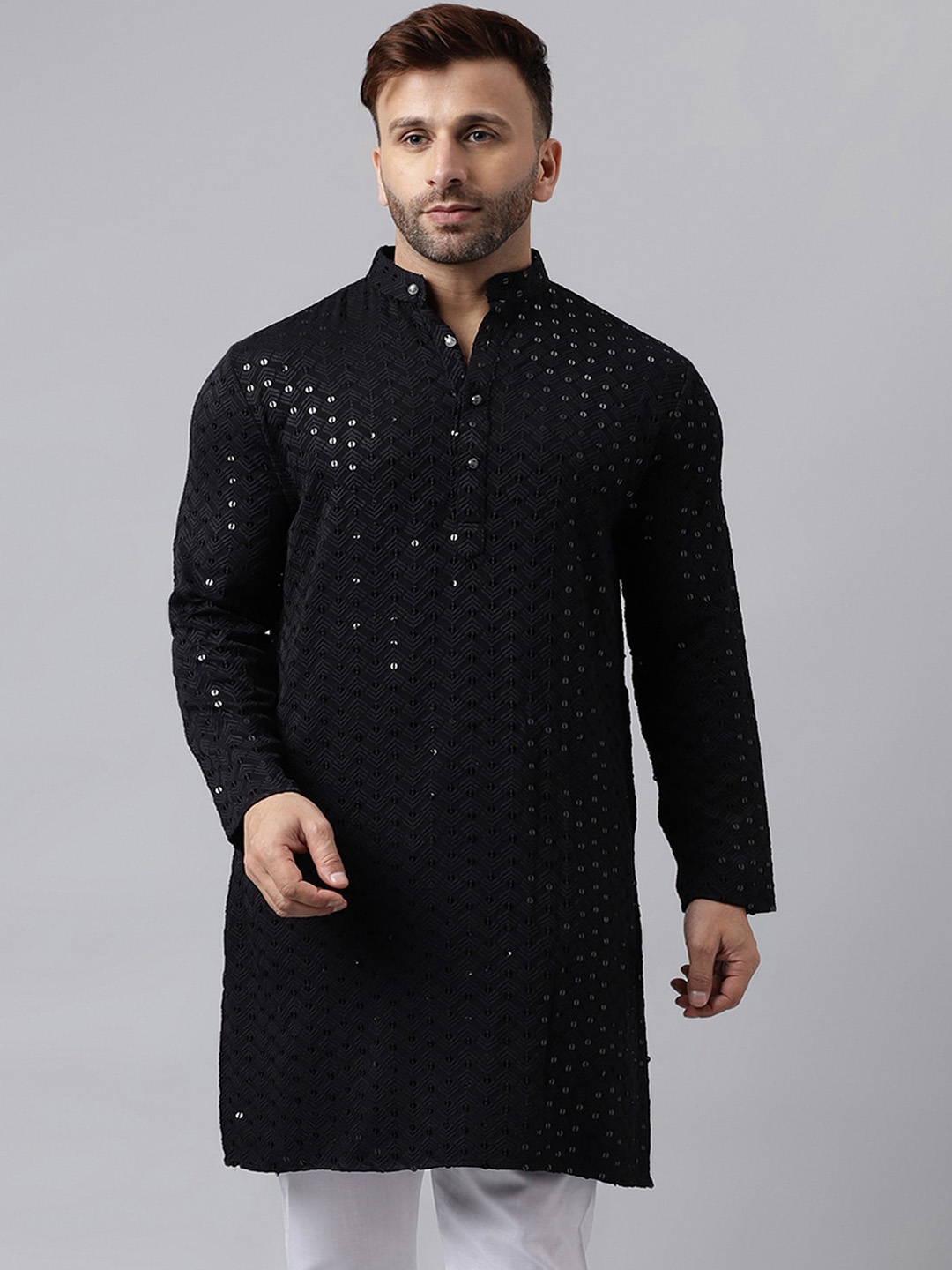 hangup trend Geometric Embroidered Thread Work Sequinned Mandarin Collar Straight Kurta, Black
hangup trend Geometric Embroidered Thread Work Sequinned Mandarin Collar Straight Kurta, Black