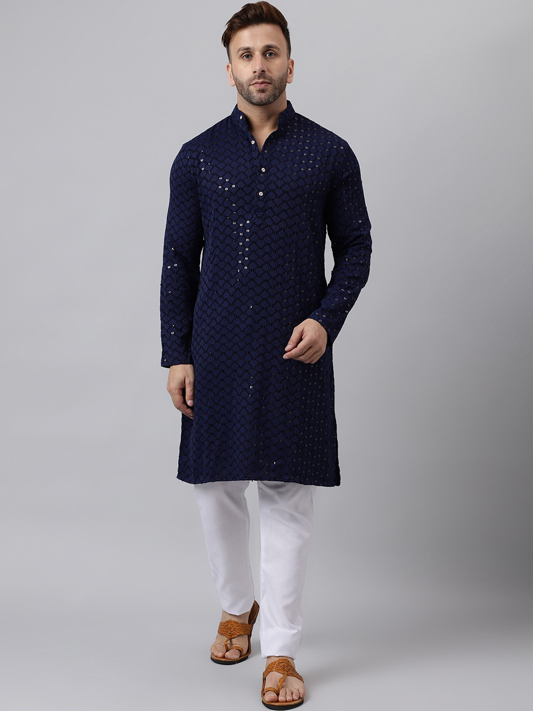 hangup trend Geometric Embroidered Band Collar Sequinned Straight Kurta with Pyjama, Navy blue
hangup trend Geometric Embroidered Band Collar Sequinned Straight Kurta with Pyjama, Navy blue