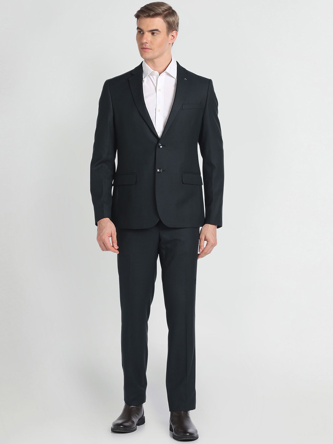 Arrow Tailored Fit Dobby Single-Breasted Notched Lapel 2-Piece Formal Suit, Green
Arrow Tailored Fit Dobby Single-Breasted Notched Lapel 2-Piece Formal Suit, Green