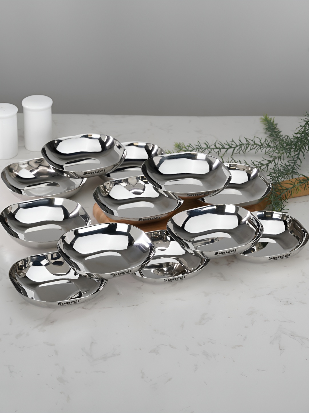 Sumeet 12 Pieces Light Weight Stainless Steel Square Shape Glossy Plates, Silver
Sumeet 12 Pieces Light Weight Stainless Steel Square Shape Glossy Plates, Silver