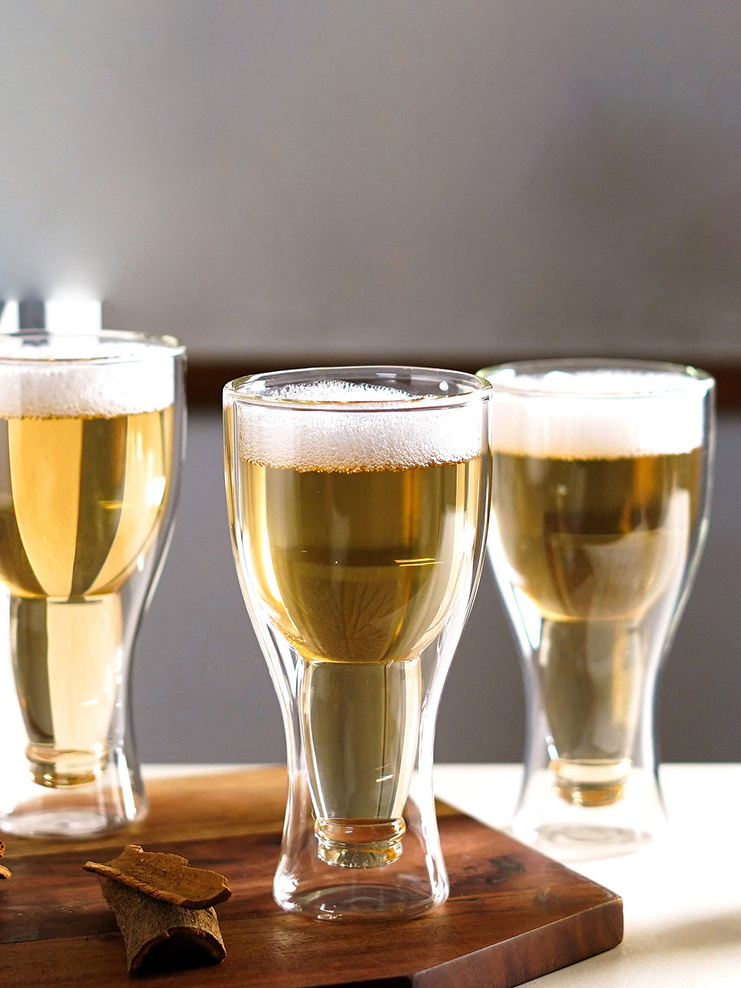 THE ARTMENT 4 Pcs Transparent Beer Glasses - 270 ML Each 
THE ARTMENT 4 Pcs Transparent Beer Glasses - 270 ML Each