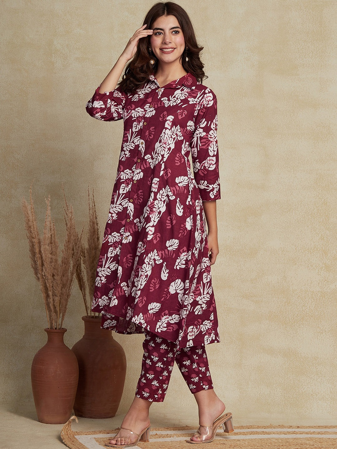 FASHOR Floral Printed Pure Cotton Shirt Collar Panelled A-Line Kurta With Trousers, Maroon
FASHOR Floral Printed Pure Cotton Shirt Collar Panelled A-Line Kurta With Trousers, Maroon