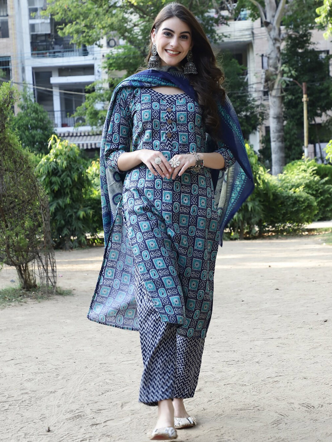 7Threads Ethnic Motifs Printed Regular Pure Cotton Kurta with Trousers & Dupatta, Blue
7Threads Ethnic Motifs Printed Regular Pure Cotton Kurta with Trousers & Dupatta, Blue