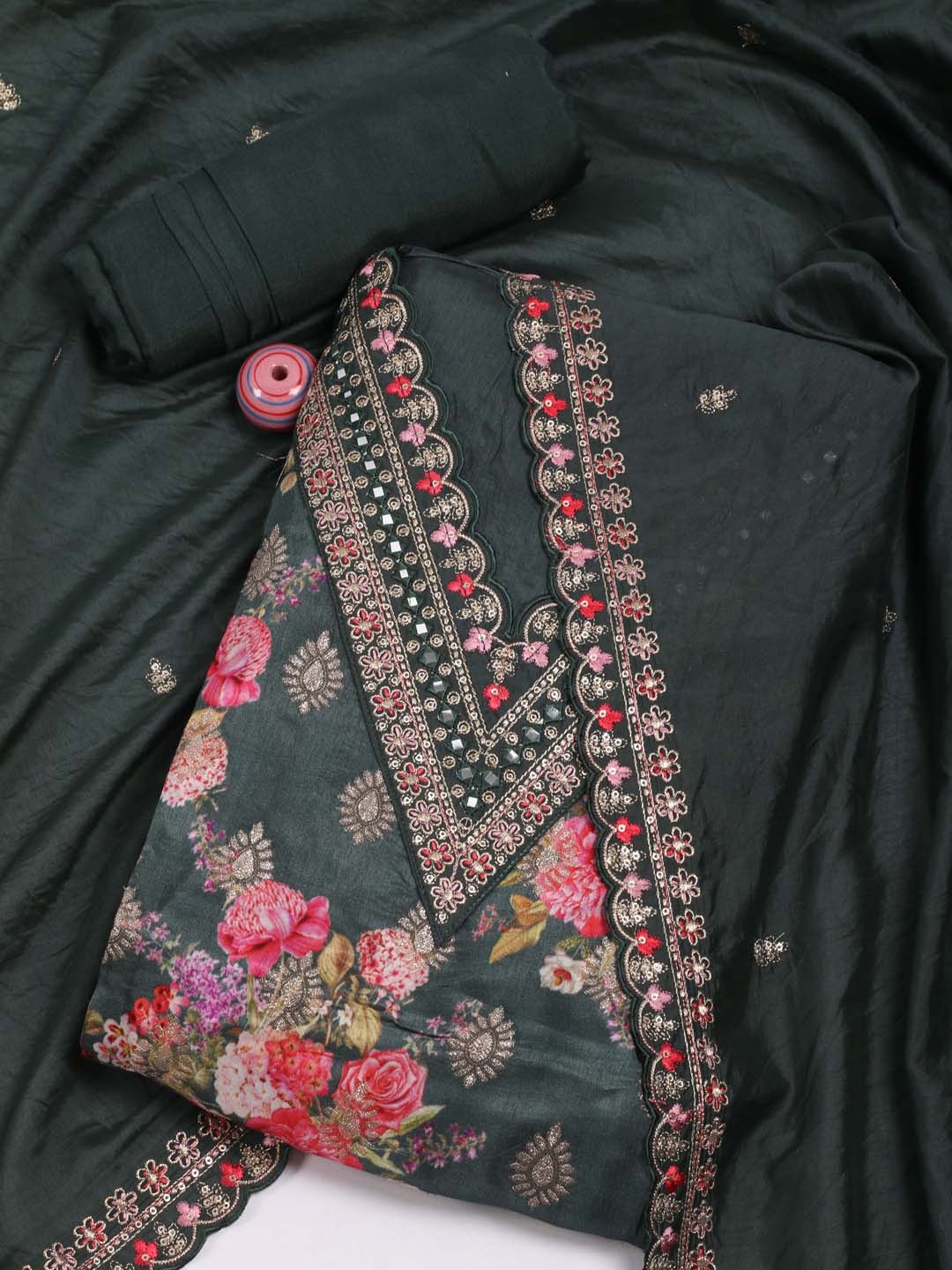 Meena Bazaar Floral Printed Beads and Stones Art Silk Unstitched Dress Material, Green
Meena Bazaar Floral Printed Beads and Stones Art Silk Unstitched Dress Material, Green