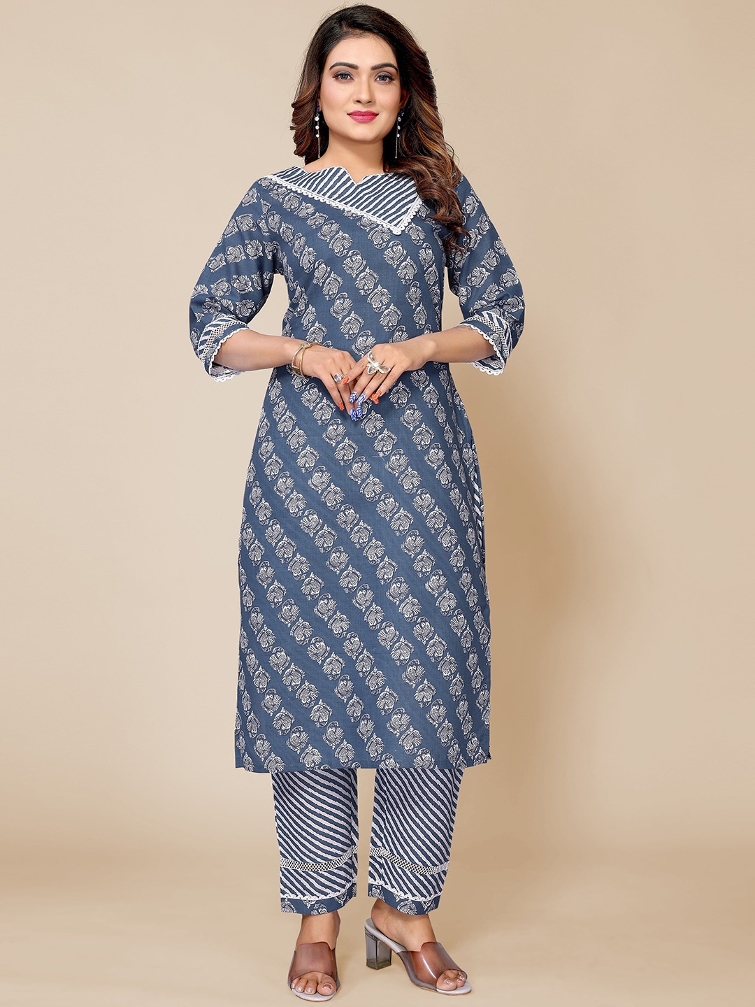 PYARI - A style for every story Ethnic Motifs Printed Pure Cotton Straight Kurta Set, Navy blue
PYARI - A style for every story Ethnic Motifs Printed Pure Cotton Straight Kurta Set, Navy blue