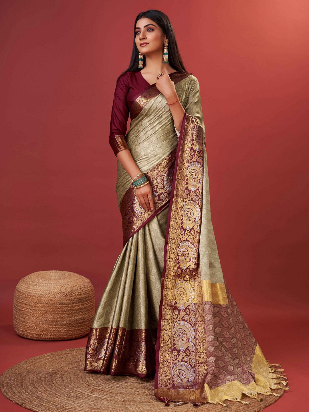 Ekta Textiles Floral Woven Design Zari Pure Cotton Banarasi Saree, Grey
Ekta Textiles Floral Woven Design Zari Pure Cotton Banarasi Saree, Grey