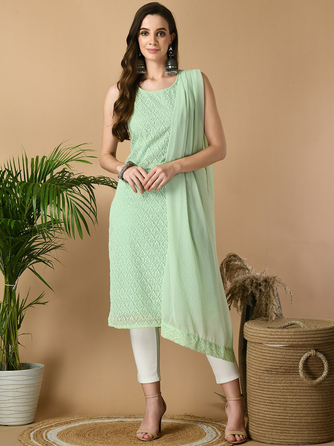Sangria Green Floral Embroidered Sleeveless Dobby Straight Kurta With Dupatta
Sangria Green Floral Embroidered Sleeveless Dobby Straight Kurta With Dupatta