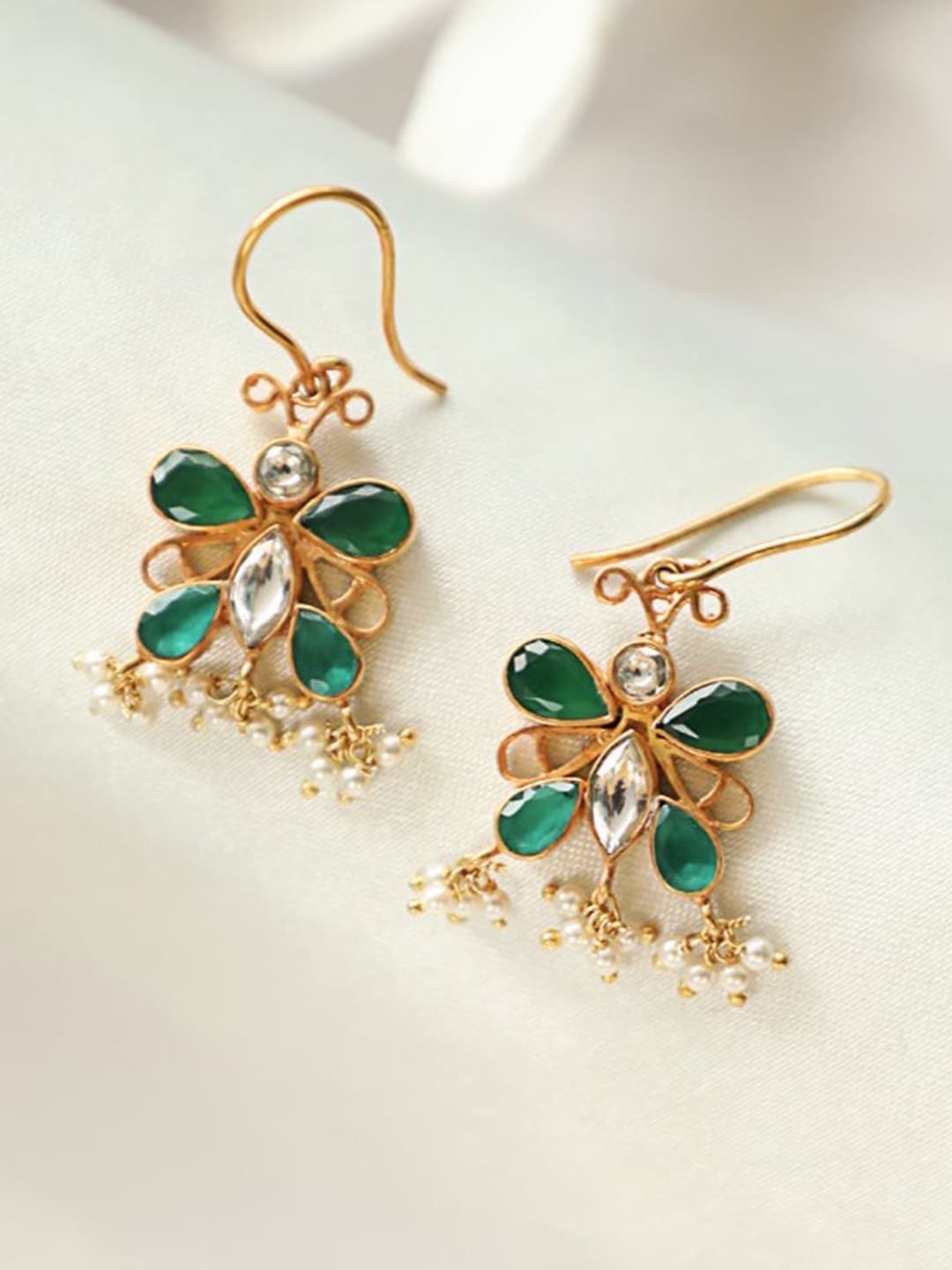 Unniyarcha 92.5 Sterling Silver Gold Plated Studded & Beaded Butterfly Drop Earrings
Unniyarcha 92.5 Sterling Silver Gold Plated Studded & Beaded Butterfly Drop Earrings