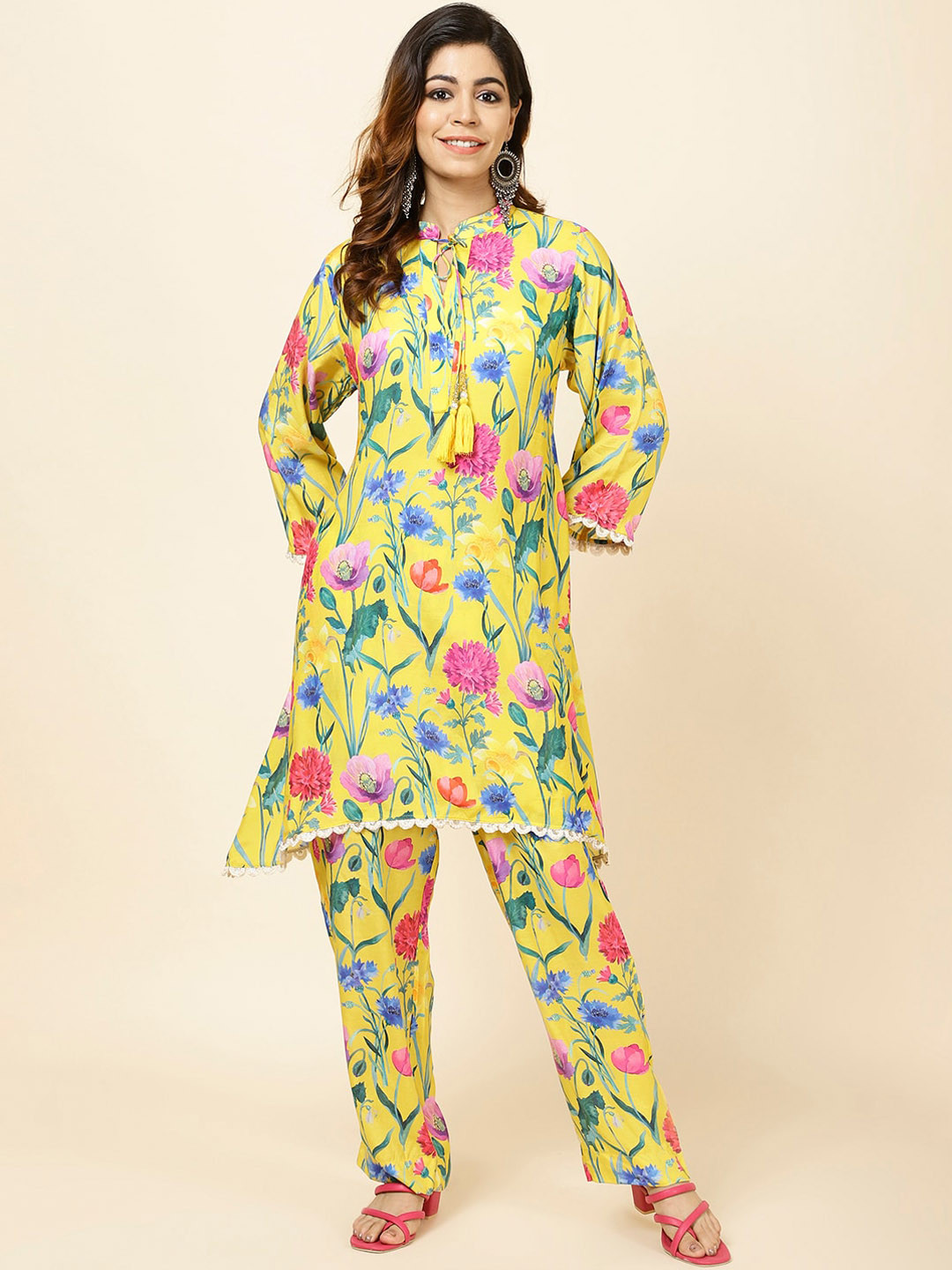 Meena Bazaar Floral Printed Tie Up Neck Bell Sleeve A-Line Kurta with Trousers, Yellow
Meena Bazaar Floral Printed Tie Up Neck Bell Sleeve A-Line Kurta with Trousers, Yellow