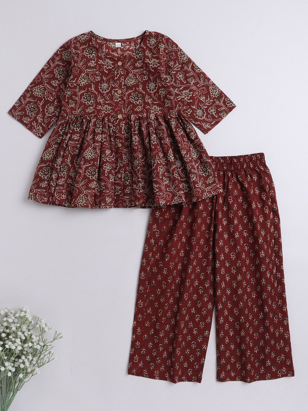 The Magic Wand Girls Printed Round Neck Long Sleeves Pure Cotton Top With Palazzos, Maroon
The Magic Wand Girls Printed Round Neck Long Sleeves Pure Cotton Top With Palazzos, Maroon