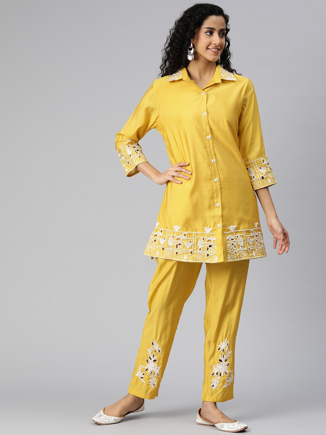 Readiprint Women Floral Embroidered Thread Work Pure Silk Kurti with Trousers, Yellow
Readiprint Women Floral Embroidered Thread Work Pure Silk Kurti with Trousers, Yellow