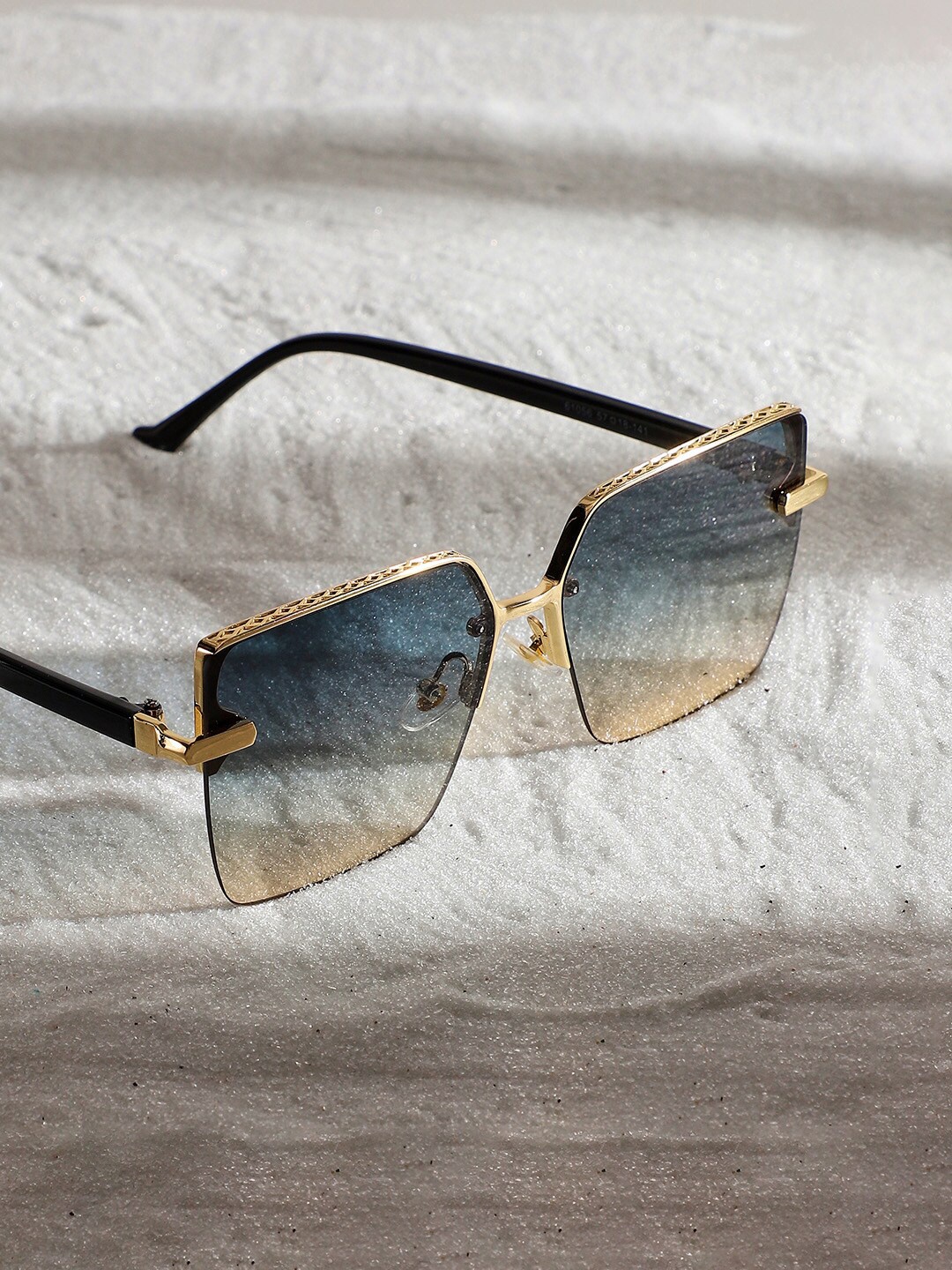 HAUTE SAUCE by Campus Sutra Women Fashion With Polarised Lens Oversized Sunglasses, Blue
HAUTE SAUCE by Campus Sutra Women Fashion With Polarised Lens Oversized Sunglasses, Blue