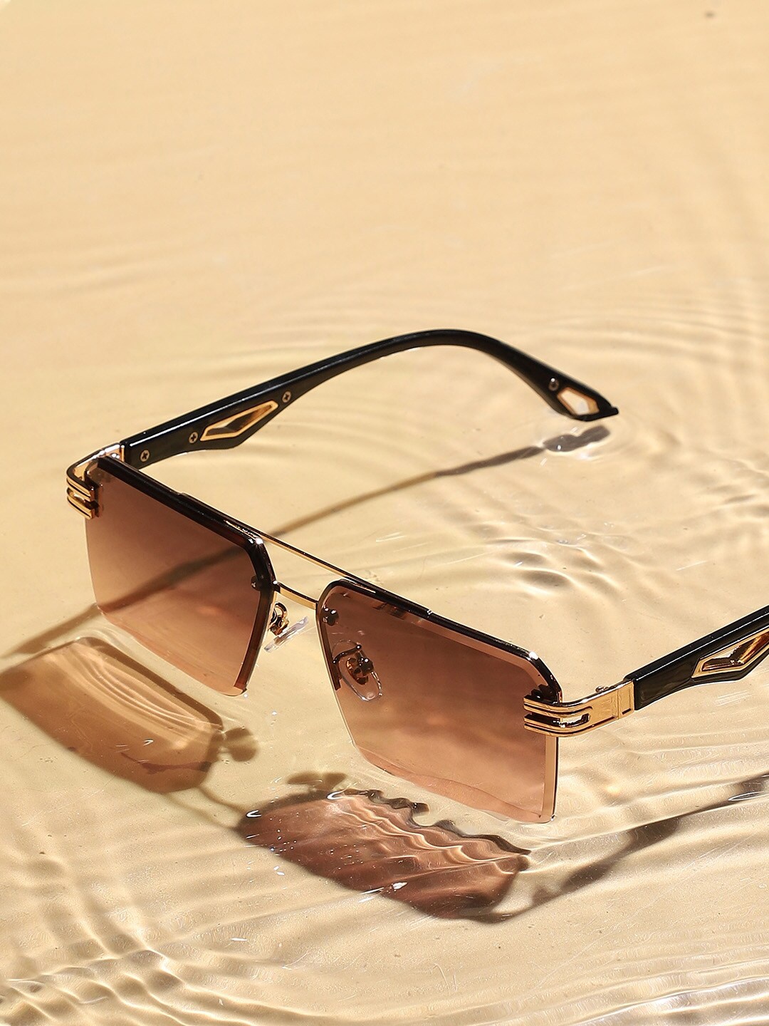 HAUTE SAUCE by Campus Sutra Women Browline Sunglasses with Polarised Lens AW23_HSSG2299, Brown
HAUTE SAUCE by Campus Sutra Women Browline Sunglasses with Polarised Lens AW23_HSSG2299, Brown