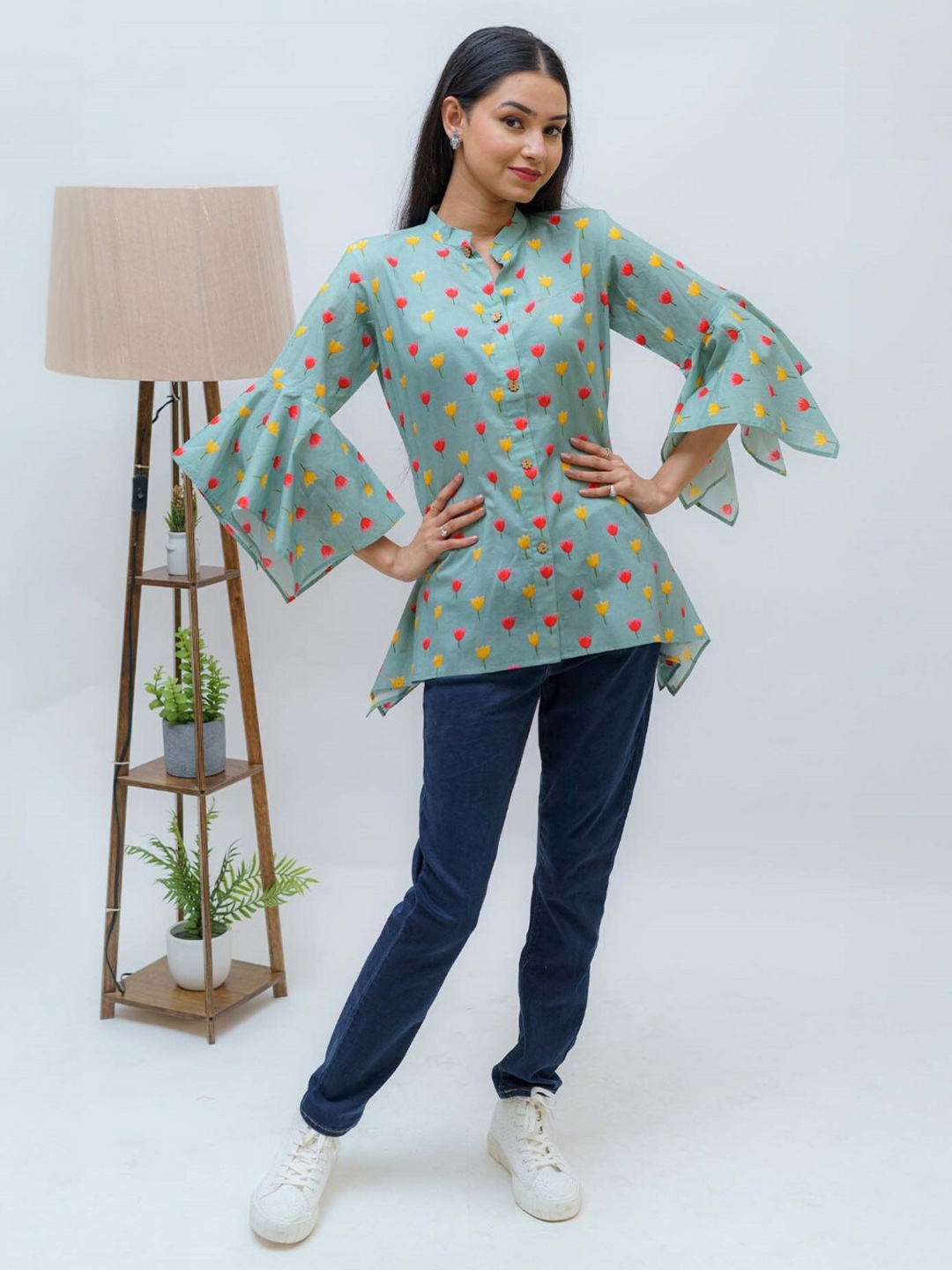 TSUCCHI TRADITIONS Floral Printed Mandarin Collar Bell Sleeves Pure Cotton A-line Kurti, Green
TSUCCHI TRADITIONS Floral Printed Mandarin Collar Bell Sleeves Pure Cotton A-line Kurti, Green