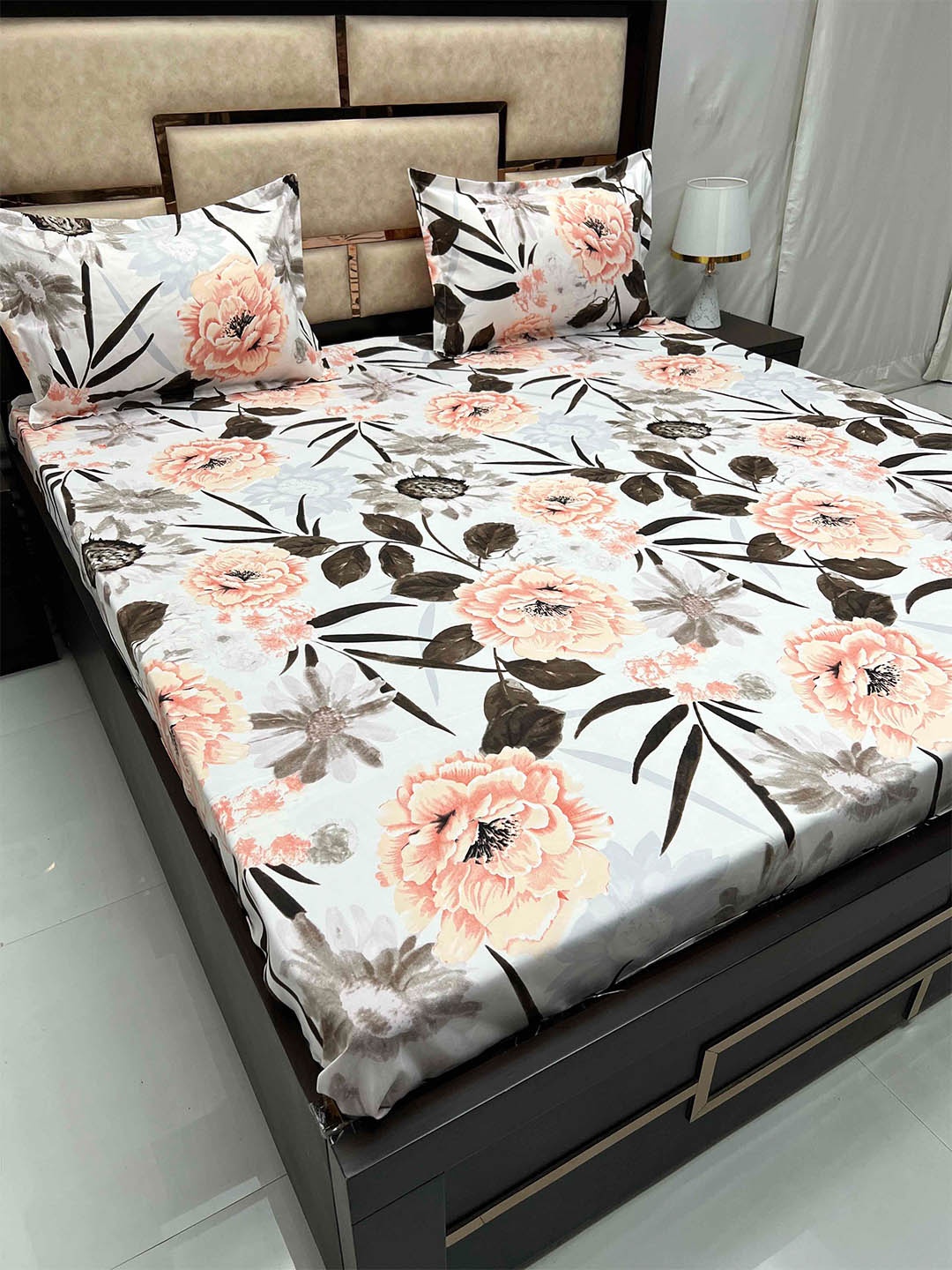 Pure Decor Off White & pink Floral Printed 300 TC Queen Bedsheet with 2 Pillow Covers
Pure Decor Off White & pink Floral Printed 300 TC Queen Bedsheet with 2 Pillow Covers