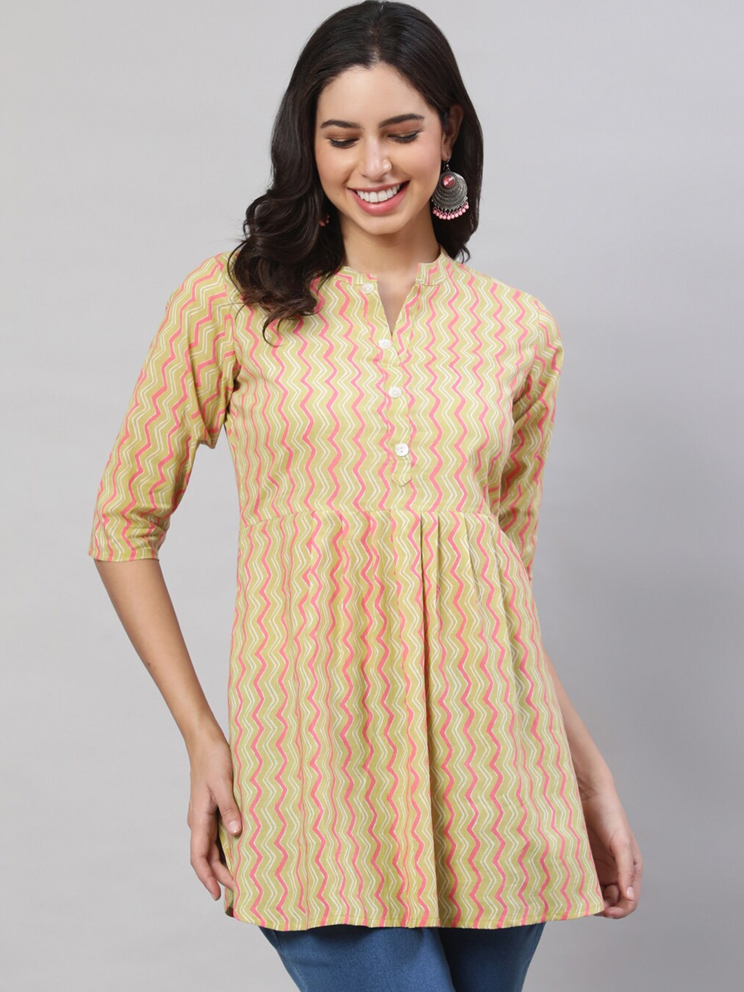 THE NKS PLUS Chevron Printed Mandarin Collar Pleated Pure Cotton A-Line Kurti, Orange
THE NKS PLUS Chevron Printed Mandarin Collar Pleated Pure Cotton A-Line Kurti, Orange