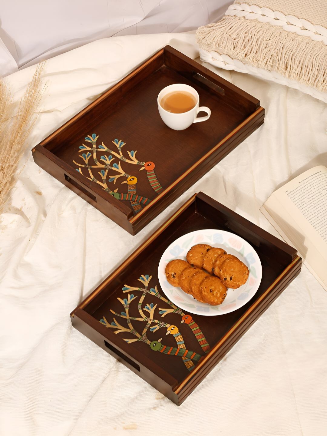 Shilpkara Brown & Green 2 Pieces Chirping Birds Madhubani Handpainted Wooden Serving Tray
Shilpkara Brown & Green 2 Pieces Chirping Birds Madhubani Handpainted Wooden Serving Tray