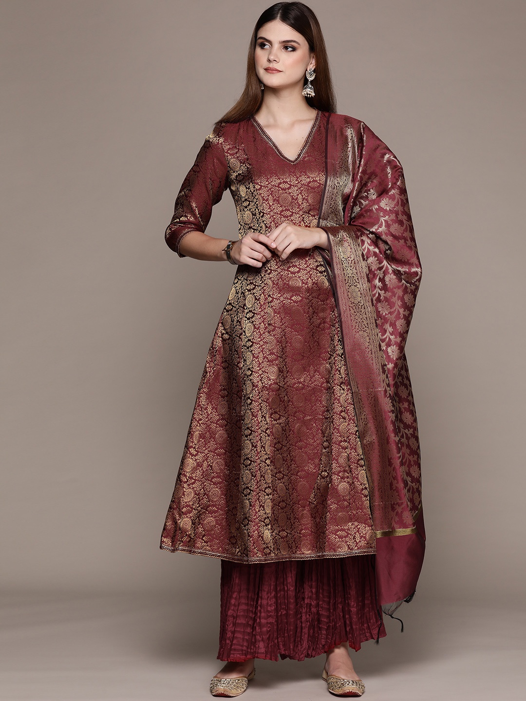 aarke Ritu Kumar Women Floral Regular Brocade Kurta with Palazzos & With Dupatta, Red
aarke Ritu Kumar Women Floral Regular Brocade Kurta with Palazzos & With Dupatta, Red