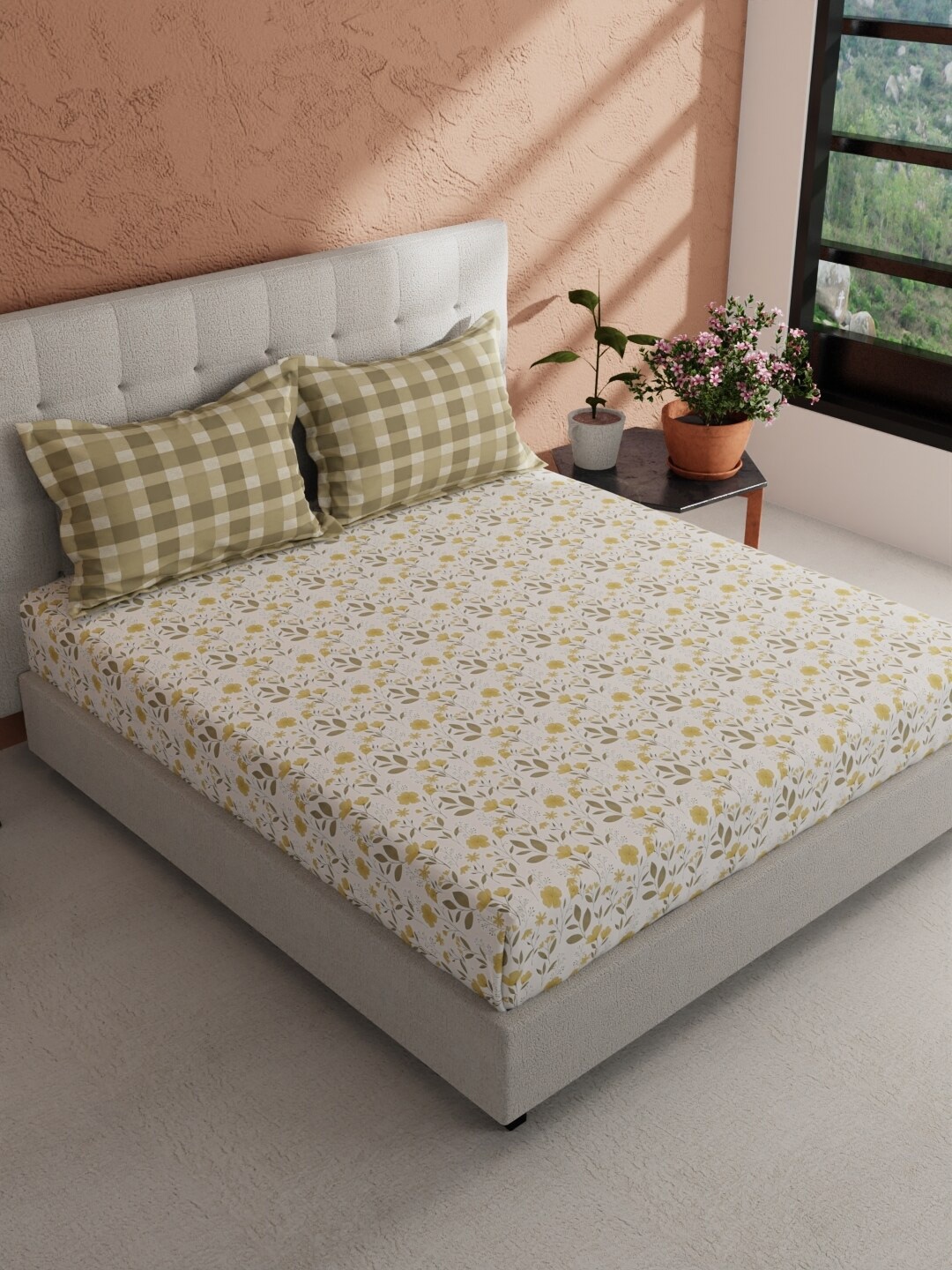 BIANCA GIODENO White & Gold-Toned Floral Cotton 144 TC King Bedsheet with 2 Pillow Covers
BIANCA GIODENO White & Gold-Toned Floral Cotton 144 TC King Bedsheet with 2 Pillow Covers