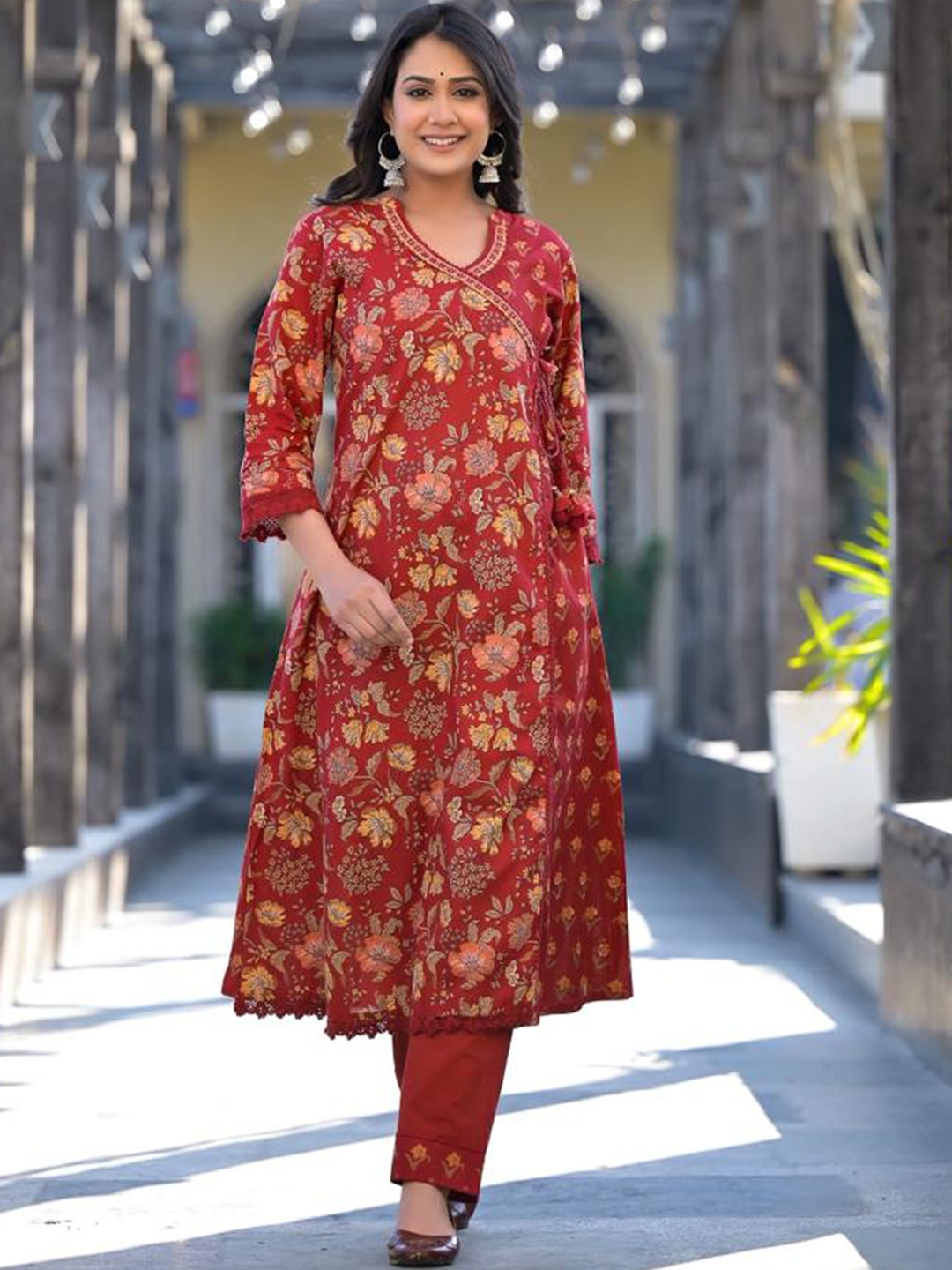 Advya Floral Printed V-Neck Thread Work Pure Cotton Angrakha A-Line Kurta with Trouser, Red
Advya Floral Printed V-Neck Thread Work Pure Cotton Angrakha A-Line Kurta with Trouser, Red