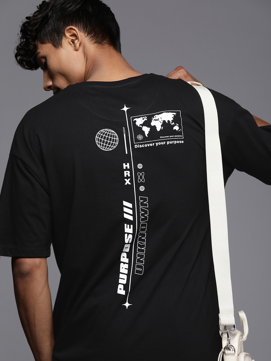 HRX by Hrithik Roshan Men Printed Drop-Shoulder Sleeves Pure Cotton Oversized T-shirt, Black
HRX by Hrithik Roshan Men Printed Drop-Shoulder Sleeves Pure Cotton Oversized T-shirt, Black