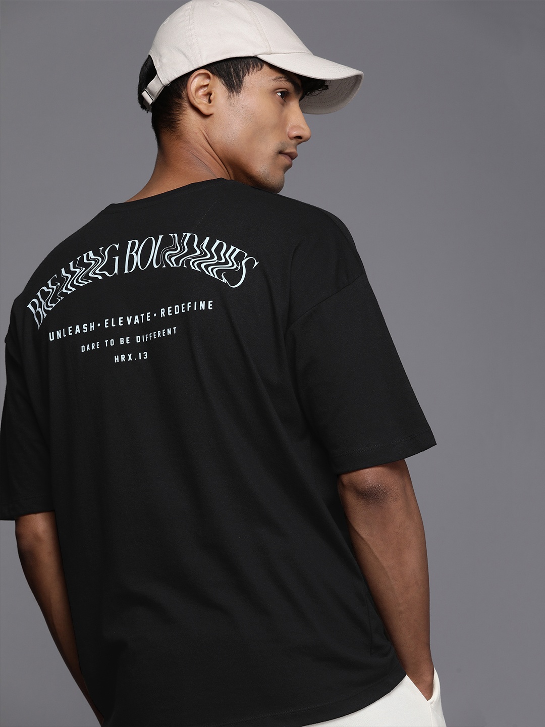 HRX by Hrithik Roshan Men Typography Printed Drop-Shoulder Sleeves Pure Cotton T-shirt, Black
HRX by Hrithik Roshan Men Typography Printed Drop-Shoulder Sleeves Pure Cotton T-shirt, Black