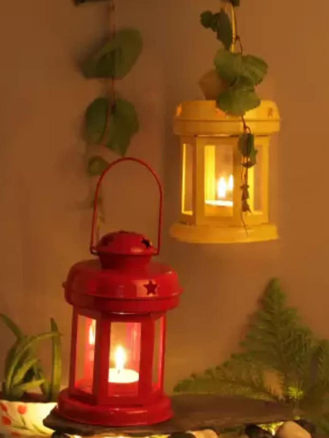 AuraDecor Red & Yellow 2 pieces Textured Cylindrical Metal Hanging Lantern Candle Holders
AuraDecor Red & Yellow 2 pieces Textured Cylindrical Metal Hanging Lantern Candle Holders