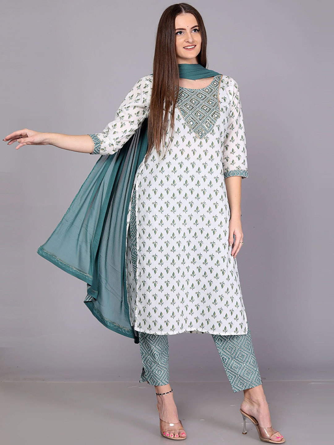 KALINI Ethnic Motif Printed Gotta Patti Pure Cotton Kurta With Trousers & Dupatta, Green
KALINI Ethnic Motif Printed Gotta Patti Pure Cotton Kurta With Trousers & Dupatta, Green