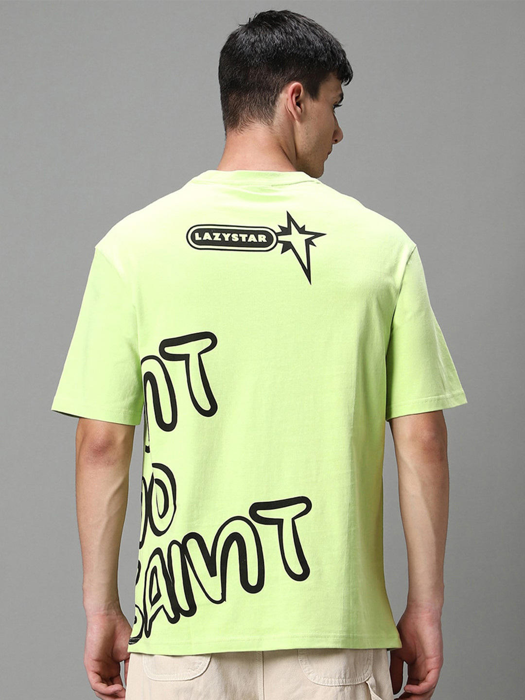Bewakoof Green Typography Printed Round Neck Short Sleeves Cotton Oversized T-shirt 
Bewakoof Green Typography Printed Round Neck Short Sleeves Cotton Oversized T-shirt