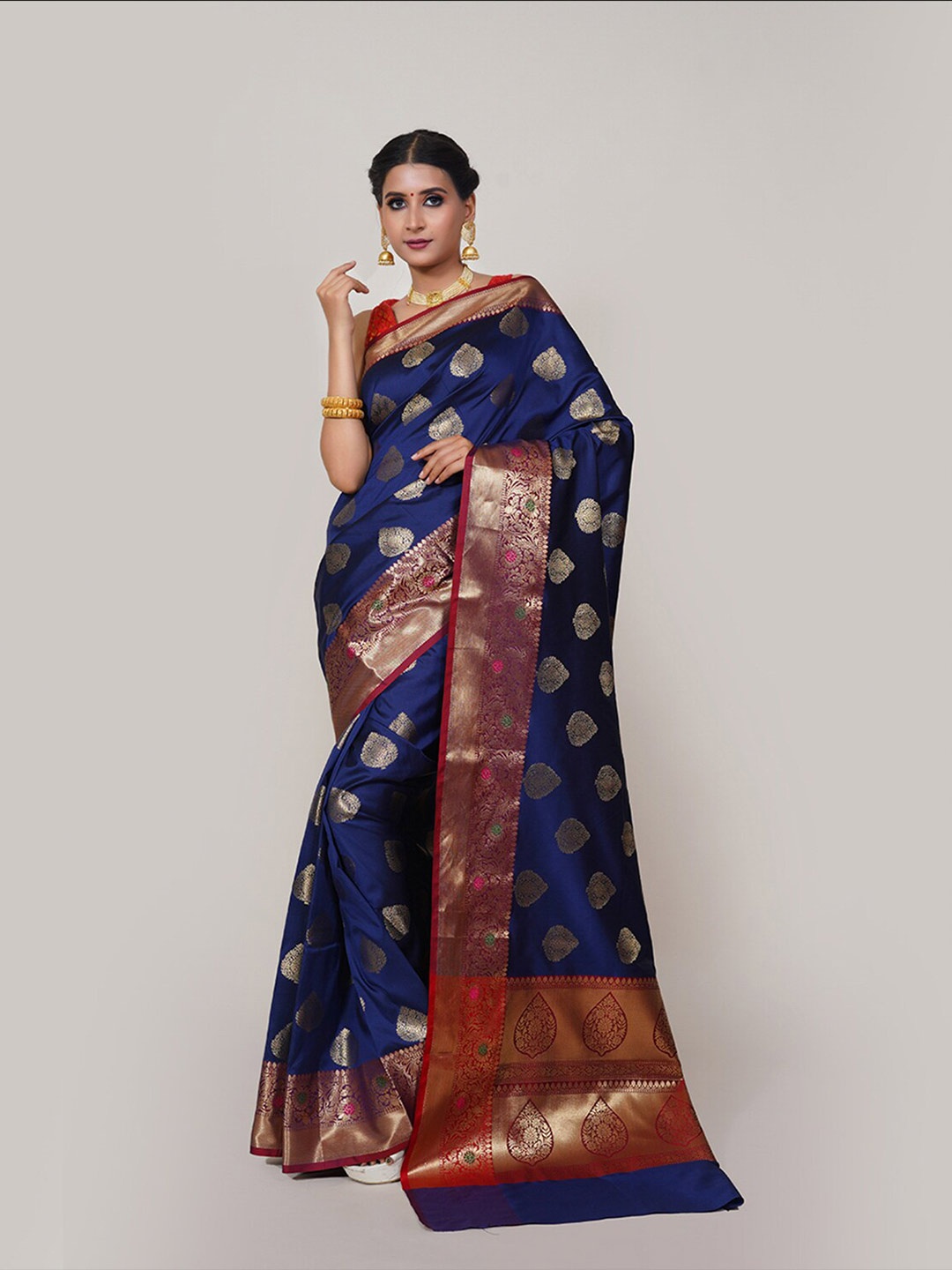 PTIEPL Banarasi Silk Works Ethnic Motifs Woven Design Zari Banarasi Saree, Navy blue
PTIEPL Banarasi Silk Works Ethnic Motifs Woven Design Zari Banarasi Saree, Navy blue