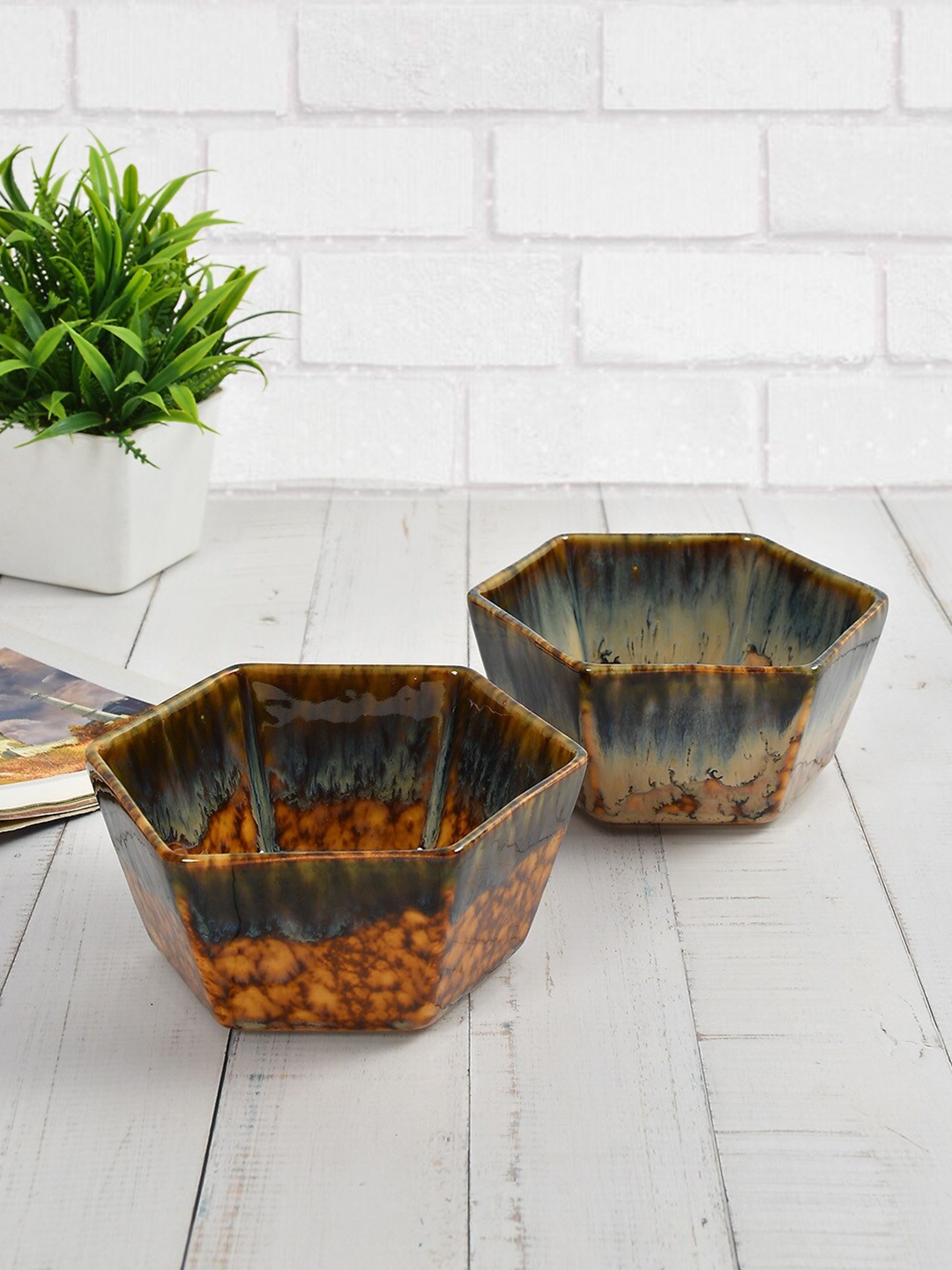 CLIO'S HERITAGE STORE Yellow Grey 2 Pieces Handcrafted Printed Ceramic Core Glossy Bowls
CLIO'S HERITAGE STORE Yellow Grey 2 Pieces Handcrafted Printed Ceramic Core Glossy Bowls