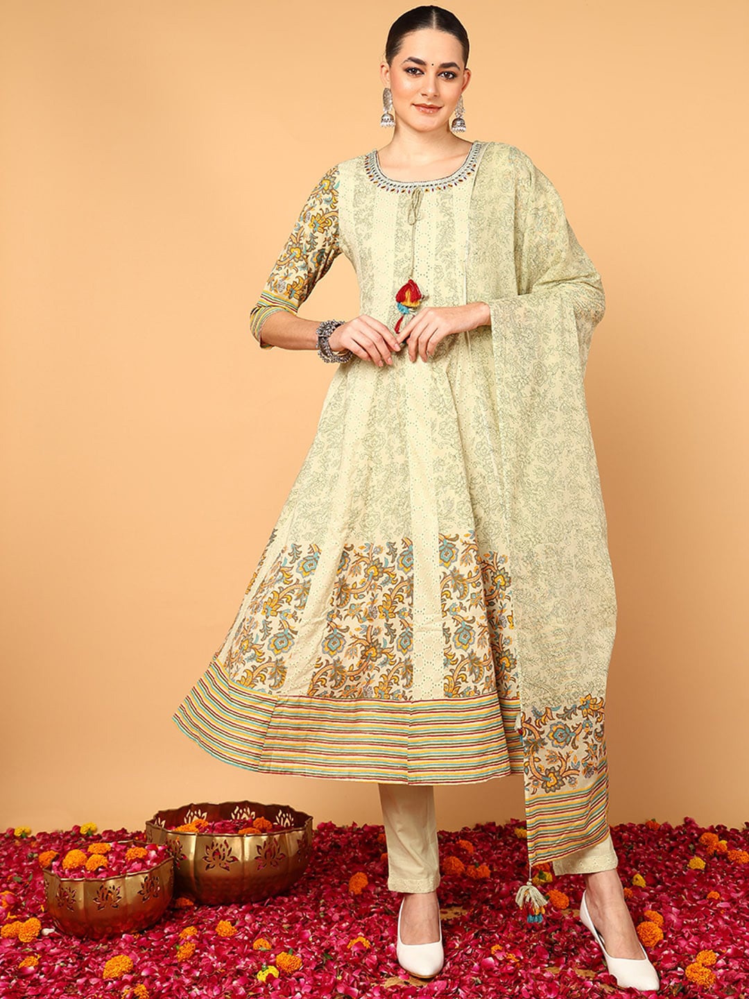AHIKA Green Ethnic Motifs Printed Pure Cotton Anarkali Kurta & Trouser With Dupatta
AHIKA Green Ethnic Motifs Printed Pure Cotton Anarkali Kurta & Trouser With Dupatta
