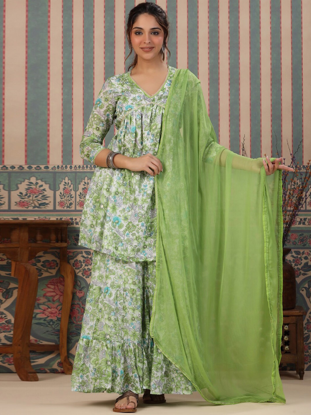 Readiprint Floral Printed Empire A-Line Pure Cotton Kurti with Sharara & Dupatta, White
Readiprint Floral Printed Empire A-Line Pure Cotton Kurti with Sharara & Dupatta, White