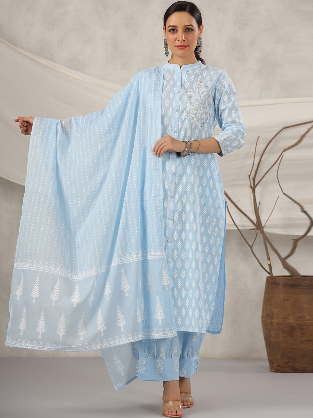 Readiprint Fashions Ethnic Motifs Printed Regular Pure Cotton Kurta with Patiala & Dupatta, Blue
Readiprint Fashions Ethnic Motifs Printed Regular Pure Cotton Kurta with Patiala & Dupatta, Blue