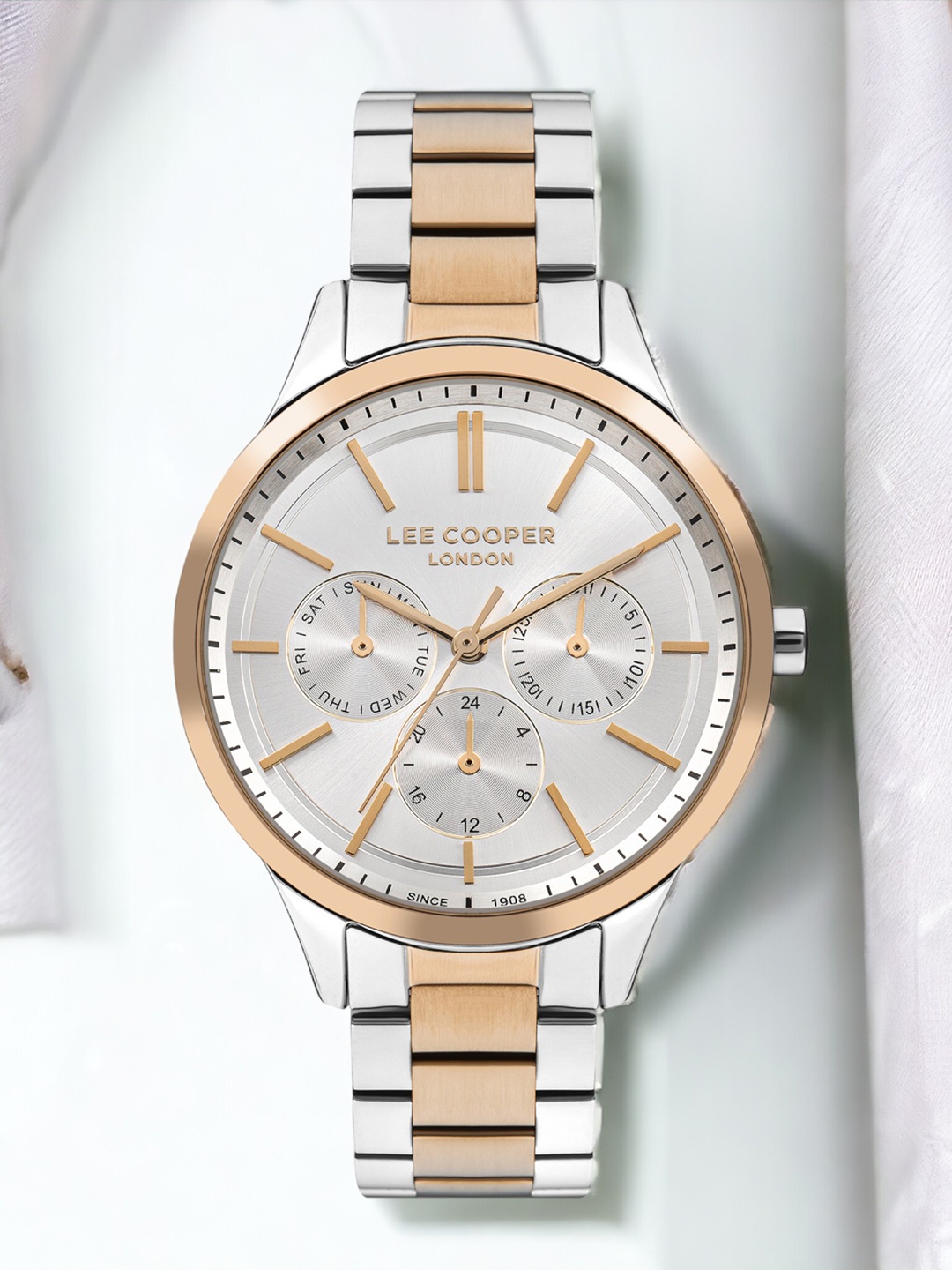 Lee Cooper Women Stainless Steel Bracelet Style Straps Analogue Watch LC07865.530, Silver
Lee Cooper Women Stainless Steel Bracelet Style Straps Analogue Watch LC07865.530, Silver
