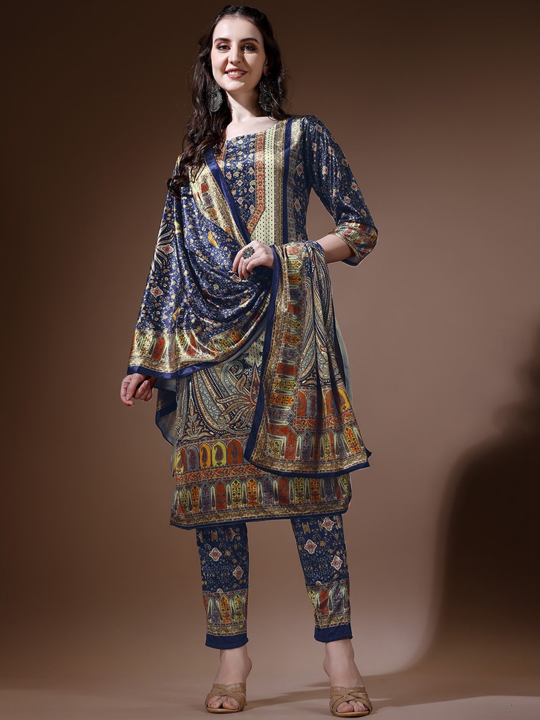 KALINI Ethnic Motifs Printed Velvet Straight Kurta & Trouser With Dupatta, Navy blue
KALINI Ethnic Motifs Printed Velvet Straight Kurta & Trouser With Dupatta, Navy blue