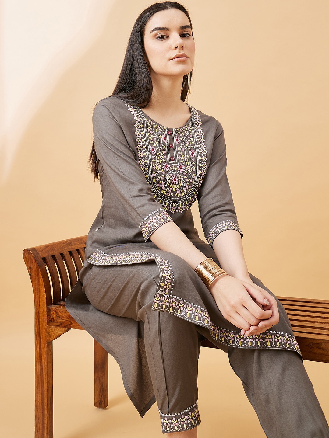 all about you Ethnic Motifs Yoke Design Thread Work Straight Kurta With Trouser, Grey
all about you Ethnic Motifs Yoke Design Thread Work Straight Kurta With Trouser, Grey