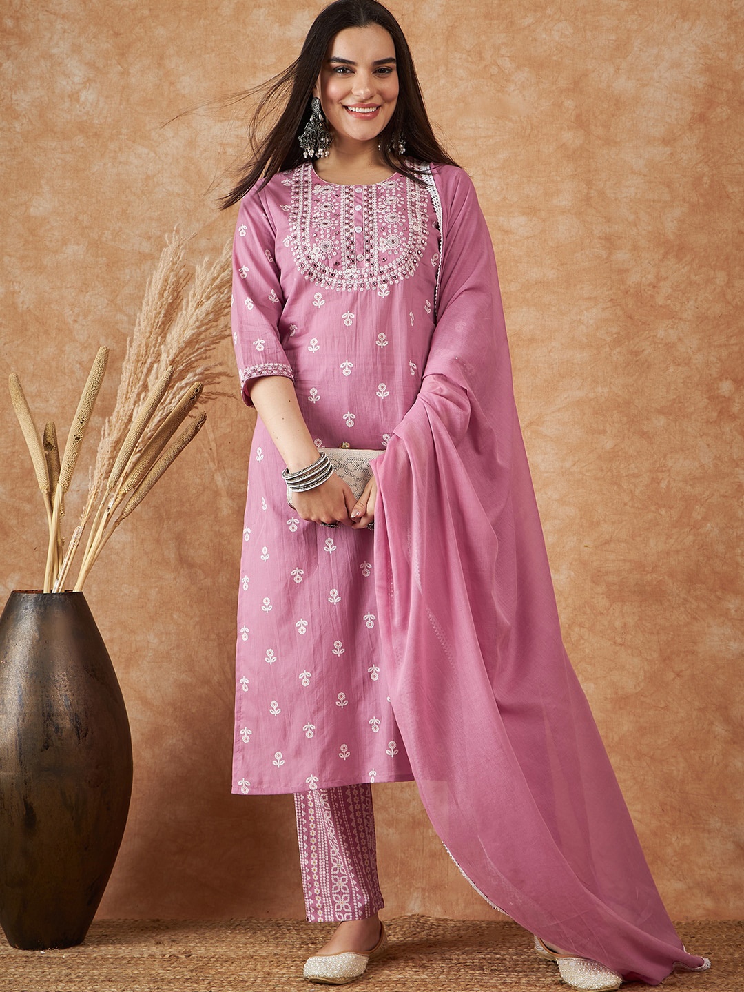 Vastramyaa Floral Printed Mirror Work Pure Cotton Kurta With Trousers & Dupatta, Pink
Vastramyaa Floral Printed Mirror Work Pure Cotton Kurta With Trousers & Dupatta, Pink