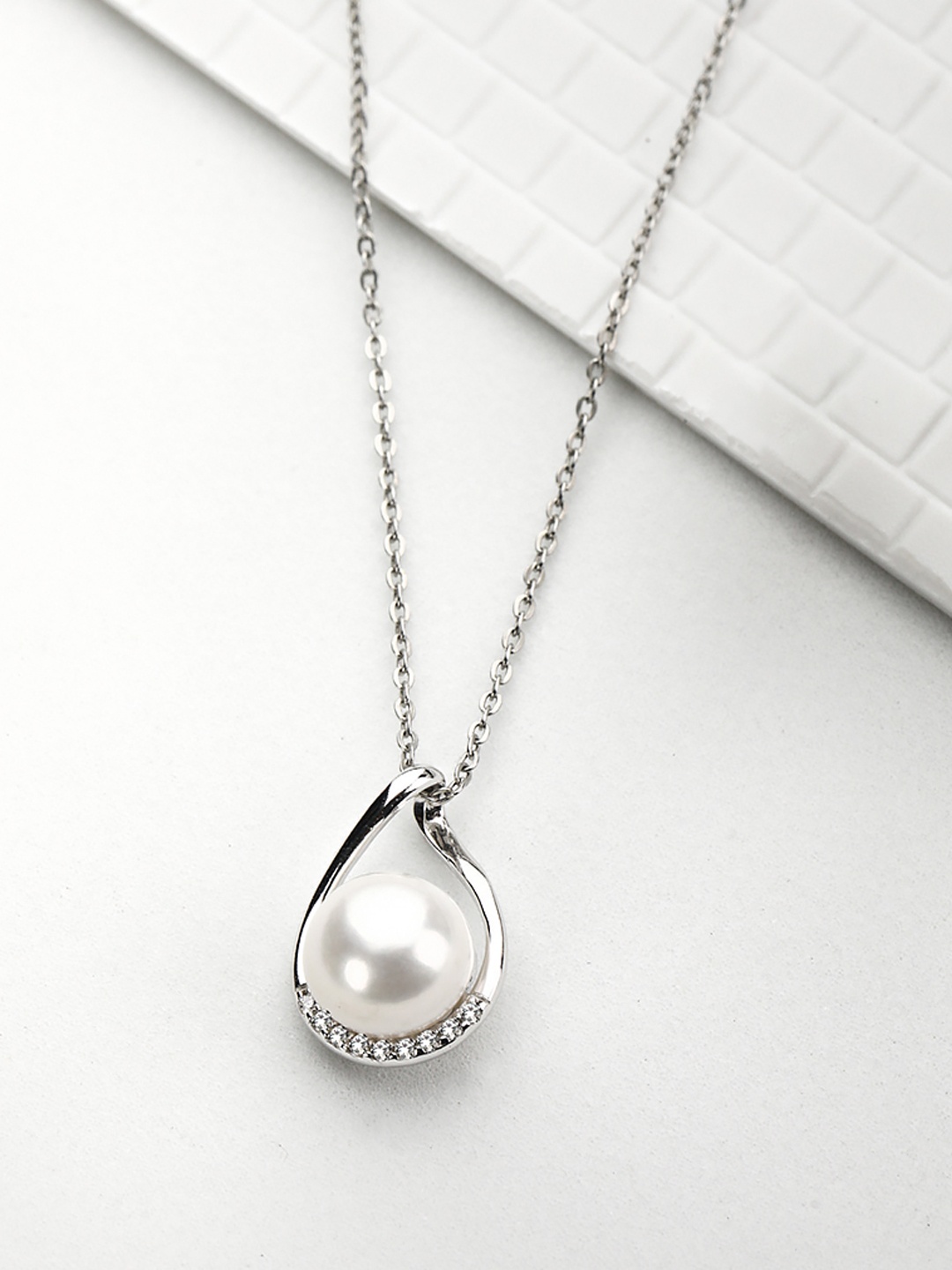 Zavya 925 Pure Sterling Silver Rhodium-Plated Pearls-Studded Pendant with Chain
Zavya 925 Pure Sterling Silver Rhodium-Plated Pearls-Studded Pendant with Chain
