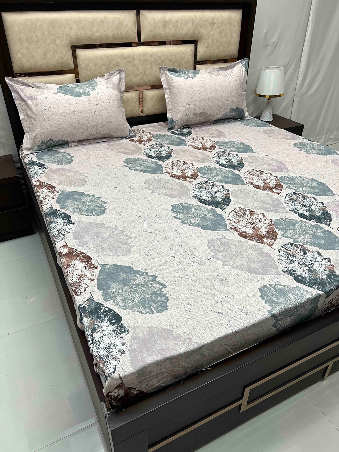 Pure Decor Gem White Floral Pure Cotton 330 TC Fitted King Bedsheet & 2 Pillow Covers
Pure Decor Gem White Floral Pure Cotton 330 TC Fitted King Bedsheet & 2 Pillow Covers