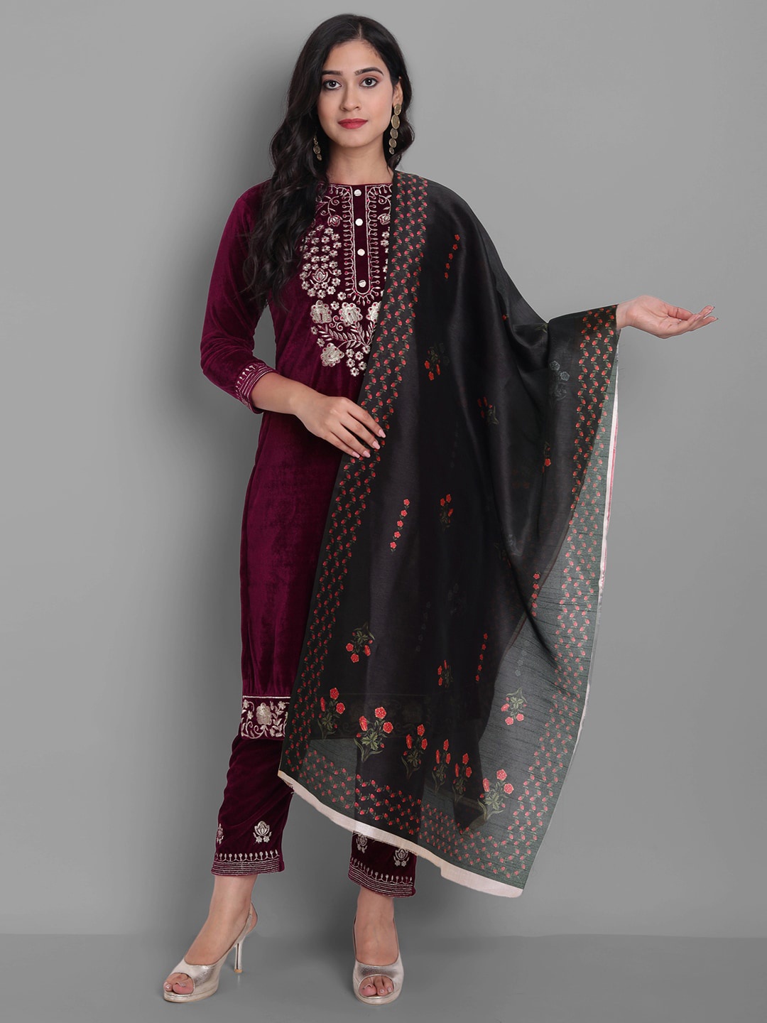 KALINI Ethnic Motifs Yoke Design Thread Work Velvet Straight Kurta & Trousers With Dupatta, Brown
KALINI Ethnic Motifs Yoke Design Thread Work Velvet Straight Kurta & Trousers With Dupatta, Brown
