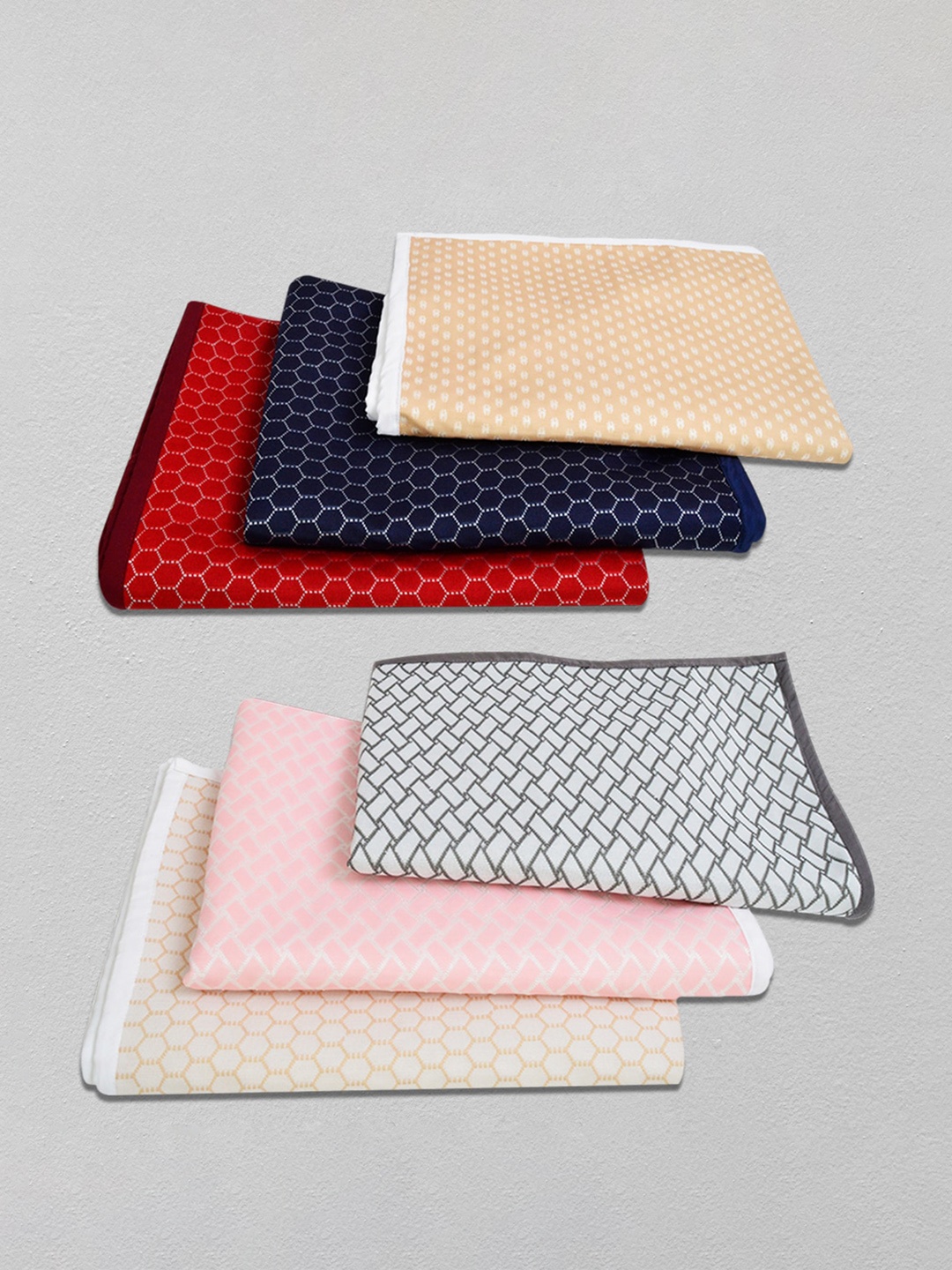 Adbeni Grey & White Printed Cotton Waterproof Airflow Technology Bacteria Pet Mat Pee Pad
Adbeni Grey & White Printed Cotton Waterproof Airflow Technology Bacteria Pet Mat Pee Pad