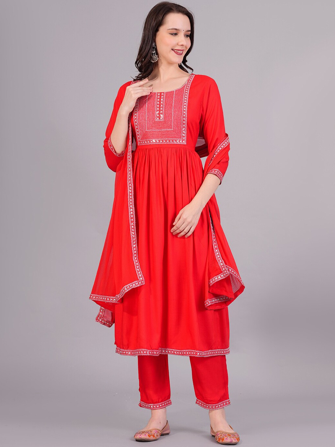 HIGHLIGHT FASHION EXPORT Ethnic Motif Yoke Design Kurta With Trousers & Dupatta, Red
HIGHLIGHT FASHION EXPORT Ethnic Motif Yoke Design Kurta With Trousers & Dupatta, Red