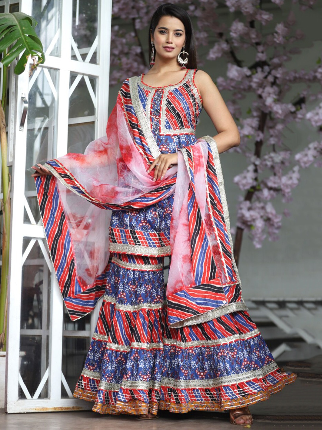 HIGHLIGHT FASHION EXPORT Geometric Printed Pure Cotton Kurta With Sharara & Dupatta, Blue
HIGHLIGHT FASHION EXPORT Geometric Printed Pure Cotton Kurta With Sharara & Dupatta, Blue