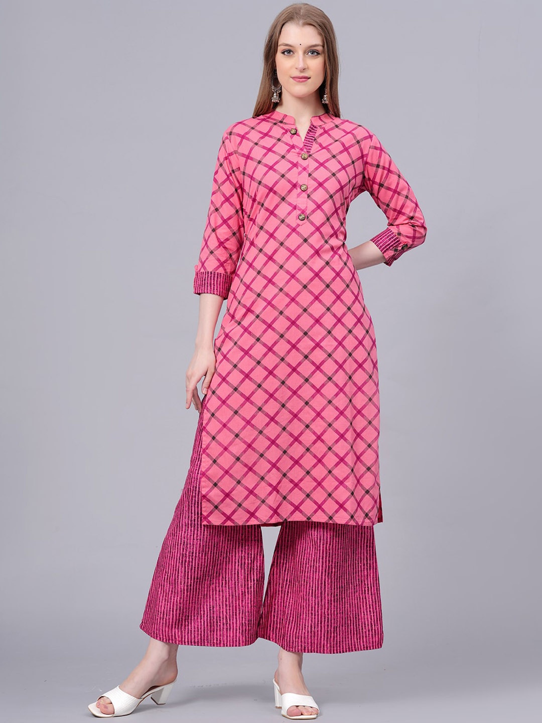 HIGHLIGHT FASHION EXPORT Geometric Printed Pure Cotton Straight Kurta with Palazzos, Pink
HIGHLIGHT FASHION EXPORT Geometric Printed Pure Cotton Straight Kurta with Palazzos, Pink