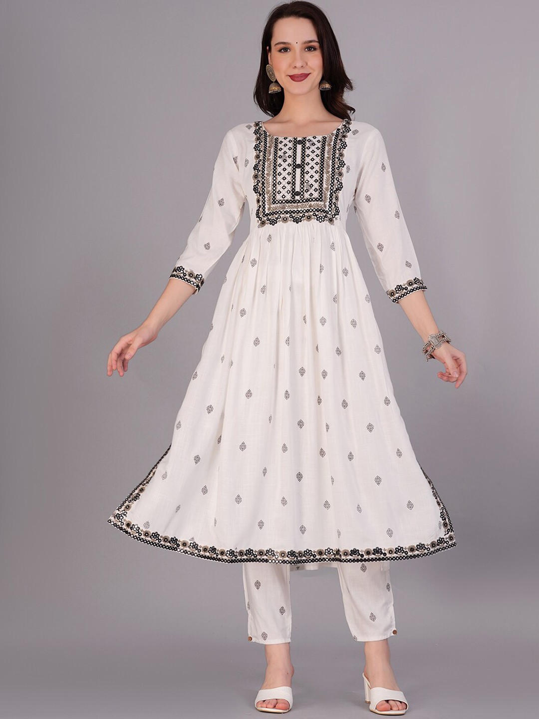 HIGHLIGHT FASHION EXPORT Ethnic Motifs Printed A-Line Kurta With Trouser & Dupatta, White
HIGHLIGHT FASHION EXPORT Ethnic Motifs Printed A-Line Kurta With Trouser & Dupatta, White