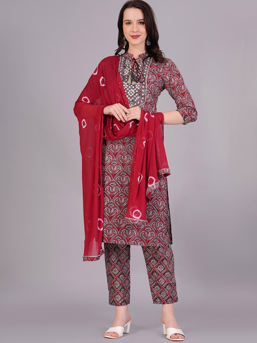 HIGHLIGHT FASHION EXPORT Ethnic Motifs Printed Pure Cotton Kurta & Trousers With Dupatta, Maroon
HIGHLIGHT FASHION EXPORT Ethnic Motifs Printed Pure Cotton Kurta & Trousers With Dupatta, Maroon